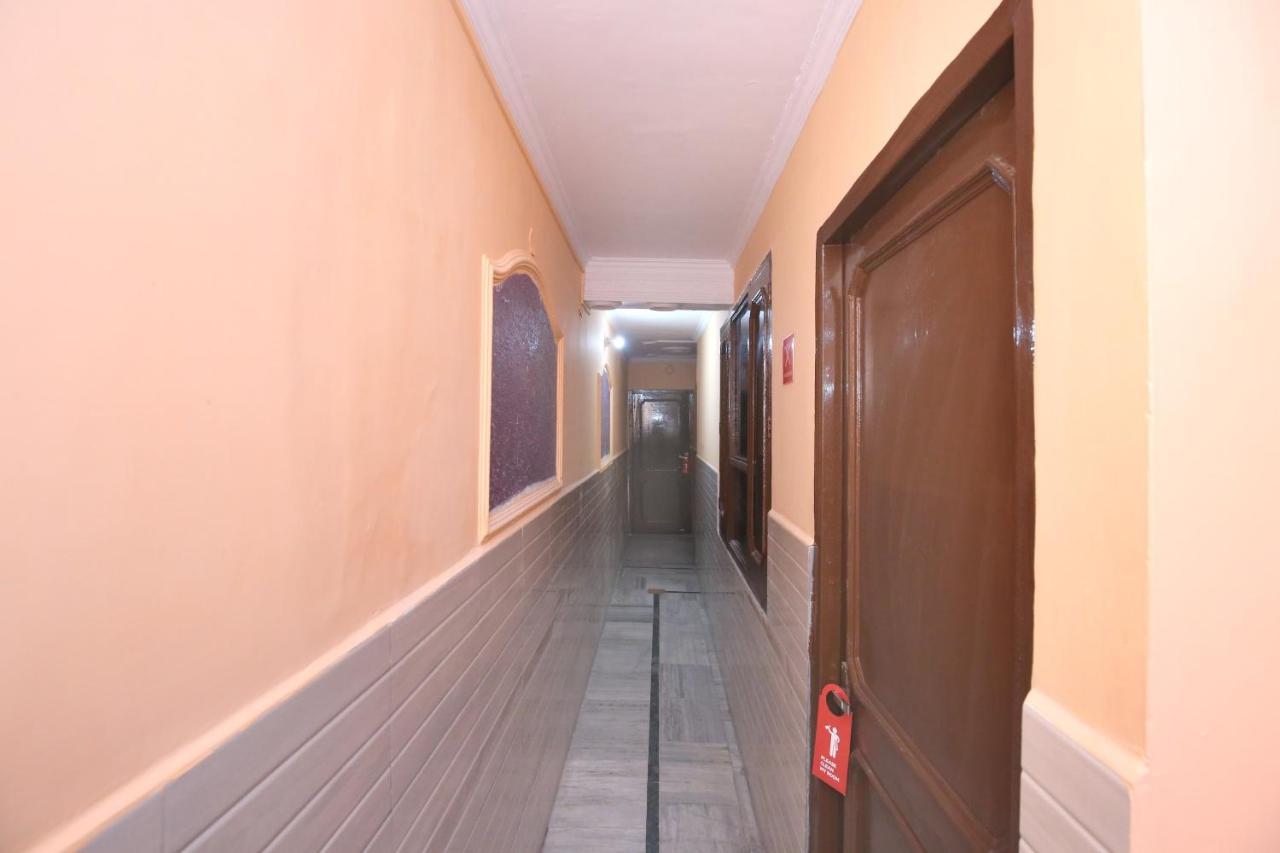 Super Hotel O Rajesh Palace Chandīgarh Esterno foto