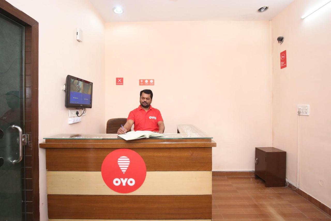 Super Hotel O Rajesh Palace Chandīgarh Esterno foto